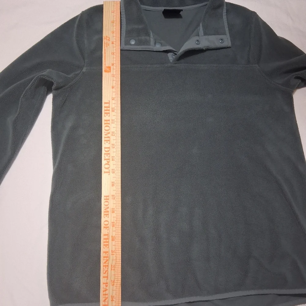 SALE!!! EUC 32° Degrees Heat Sz. S‎ Olive Green Unlined Long Sleeve Top.